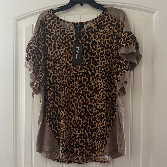 Gigio Tops - Gigio Leopard print top